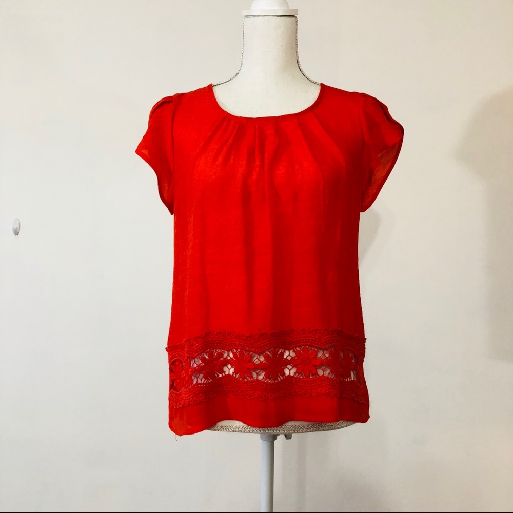 ANTHRO E hanger M Medium Red Blouse with lace trim
